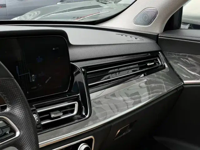 Hongqi HS5 — Фото автомобиля 17
