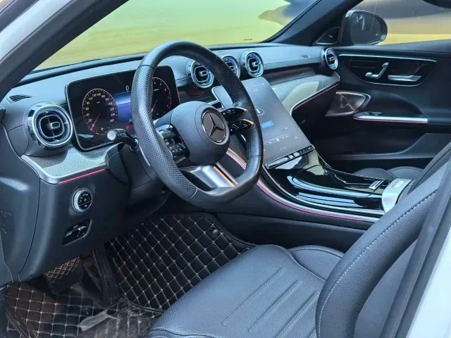 Mercedes-Benz C-Class — Фото автомобиля 12