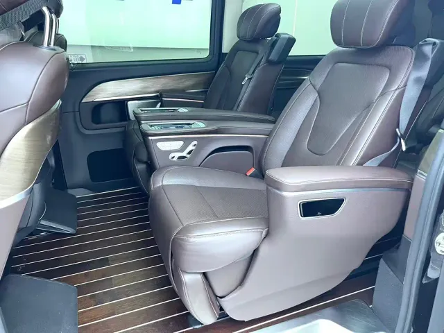 Mercedes-Benz V-Class — Фото автомобиля 6