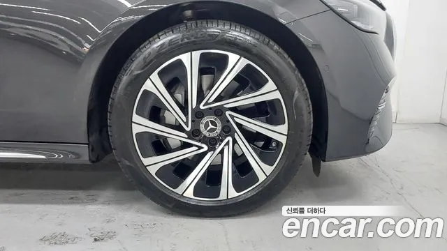 Mercedes-Benz E-Class E-класс W214 E300 4MATIC Exclusive — Фото автомобиля 5
