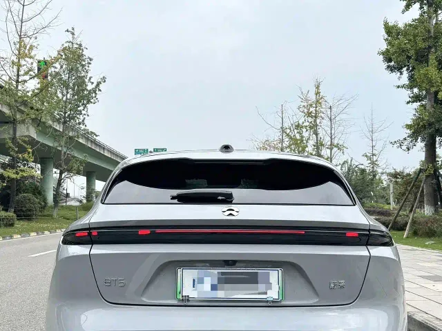 Nio ET5 Touring — Фото автомобиля 8