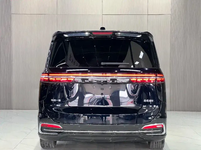 Bestune Besturn M9 — Фото автомобиля 10