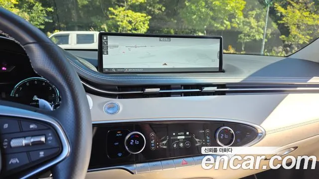 Genesis GV70 — Фото автомобиля 18