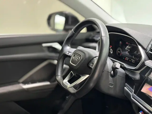 Audi Q3 — Фото автомобиля 15