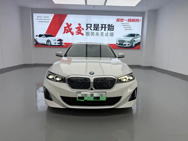 BMW i3 — Фото автомобиля 2