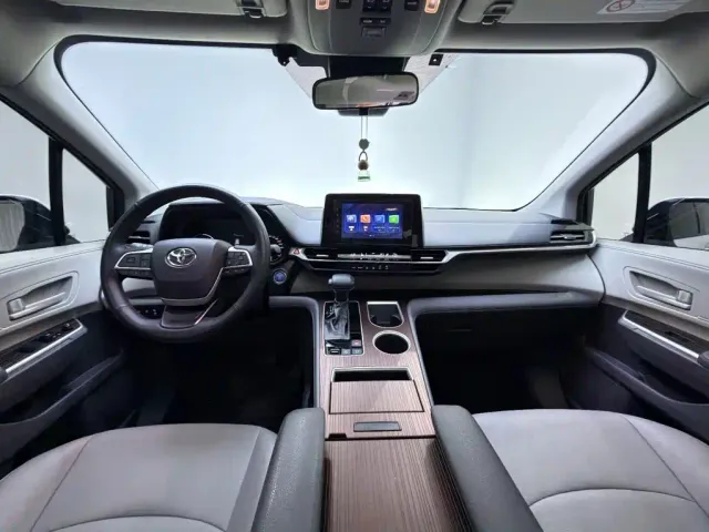 Toyota Granvia — Фото автомобиля 6