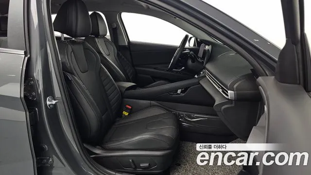 Hyundai Avante CN7 — Фото автомобиля 16