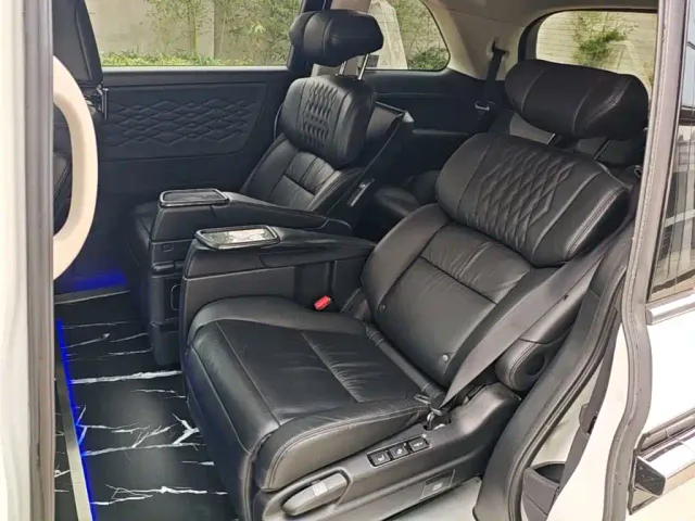 Honda Elysion — Фото автомобиля 16