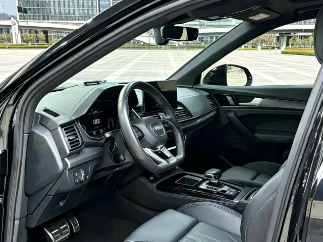 Audi Q5L — Фото автомобиля 4