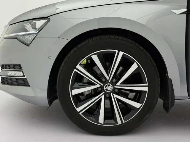 Skoda Superb — Фото автомобиля 20