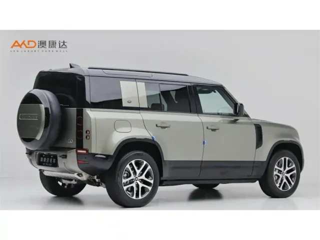 Land Rover Defender — Фото автомобиля 3
