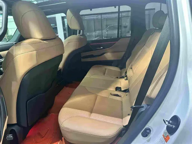 Lexus LX — Фото автомобиля 11