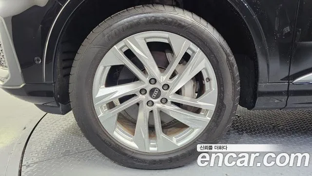 Audi Q7 45 TDI quattro Premium — Фото автомобиля 5