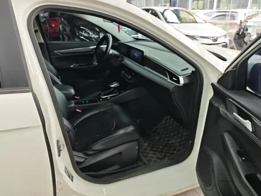 Ford Ford Escort 2021 1.5L Automatic Diamond Edition — Фото автомобиля 8