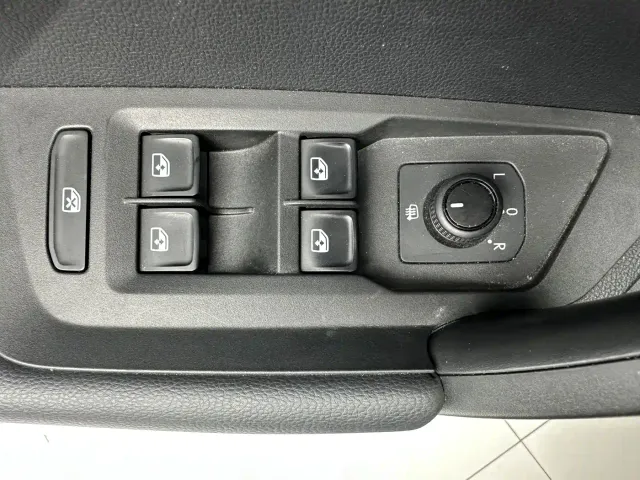 Volkswagen Tharu — Фото автомобиля 14
