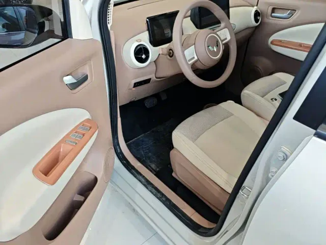 Wuling Hongguang Mini EV — Фото автомобиля 15
