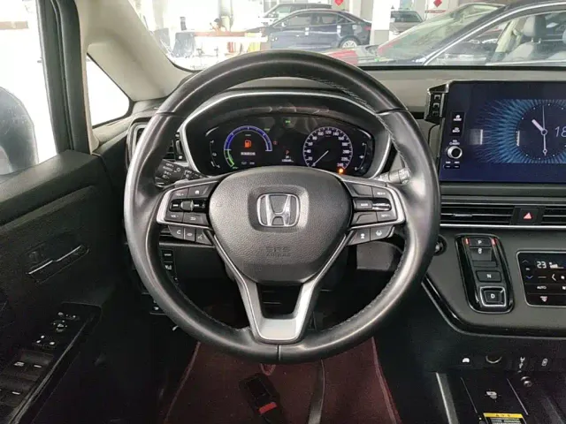Honda Elysion — Фото автомобиля 10