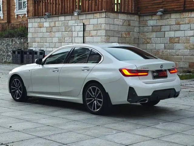 BMW 3 Series — Фото автомобиля 4