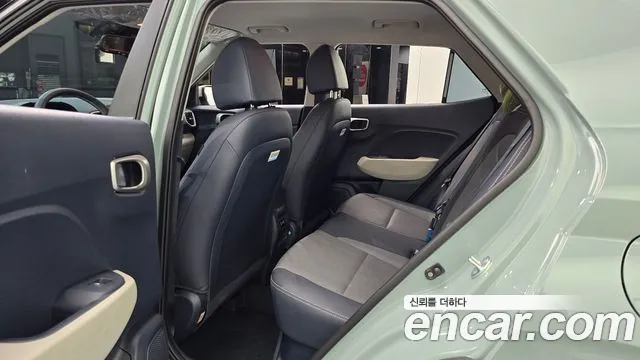 Hyundai Venue — Фото автомобиля 18