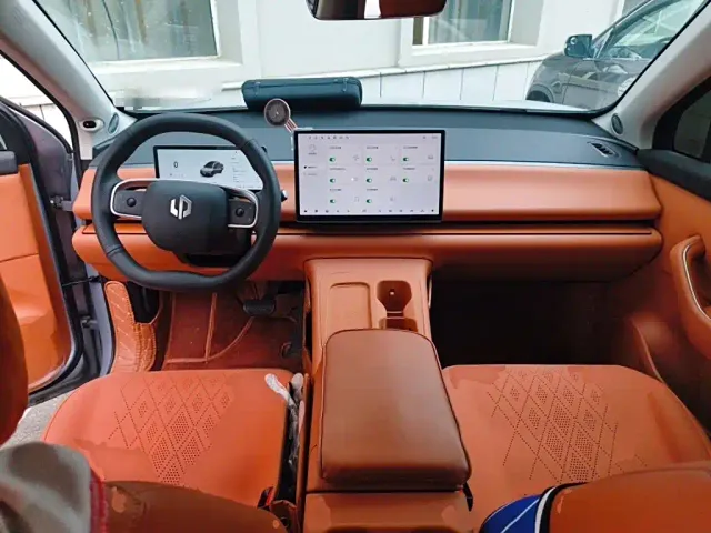 Leapmotor C16 — Фото автомобиля 5