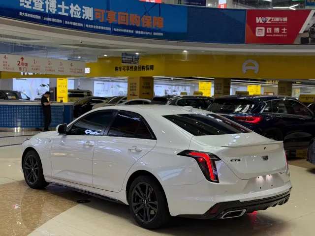 Cadillac CT4 — Фото автомобиля 5