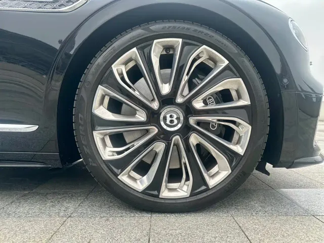 Bentley Flying Spur — Фото автомобиля 16