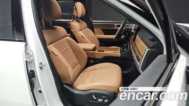 Hyundai Santafe Бензин 2.5T 2WD — Фото автомобиля 11