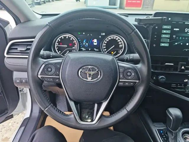 Toyota Camry — Фото автомобиля 10