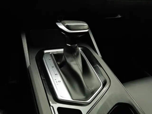 Geely Emgrand S — Фото автомобиля 13