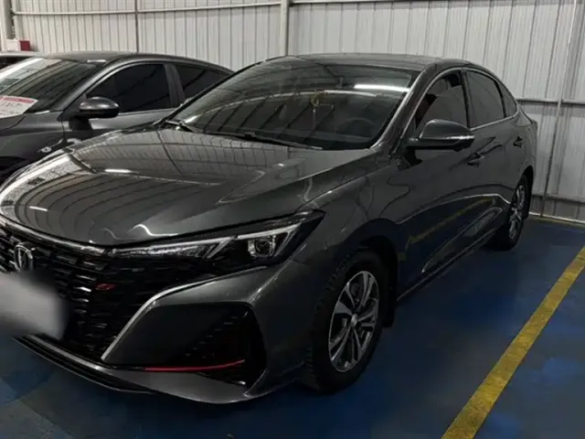 Changan Eado — Фото автомобиля 9