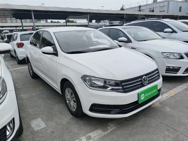Volkswagen Santana — Фото автомобиля 3