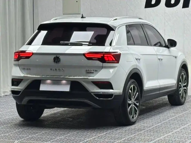 Volkswagen T-Roc — Фото автомобиля 9