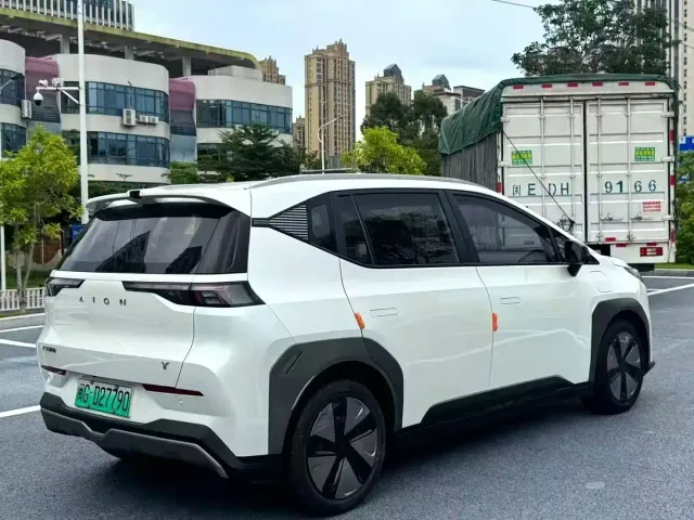 GAC Aion Y — Фото автомобиля 9