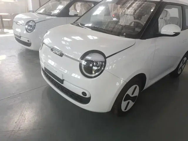 Changan Lumin — Фото автомобиля 23