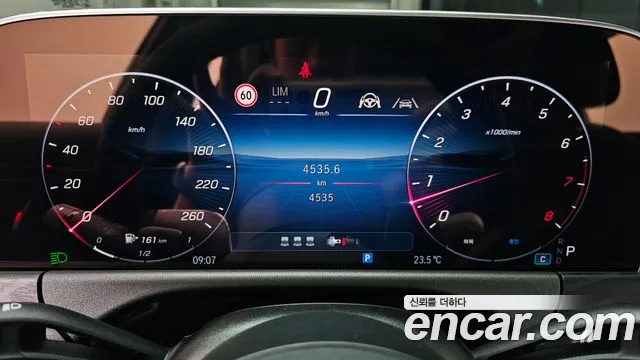 Mercedes-Benz E-Class — Фото автомобиля 8