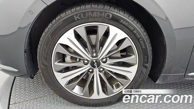 Kia K8 — Фото автомобиля 5