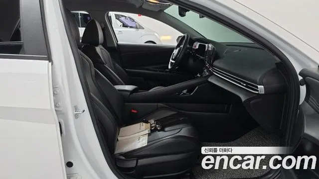 Hyundai Avante CN7 — Фото автомобиля 16
