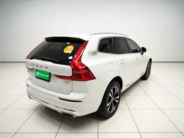 Volvo XC60 — Фото автомобиля 6