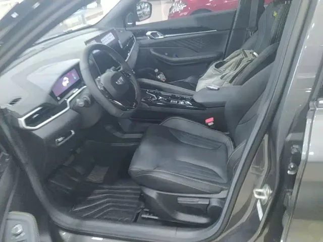 Geely Binyue — Фото автомобиля 10