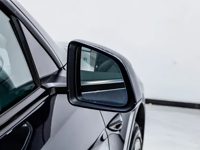 Tesla Model Y — Фото автомобиля 11
