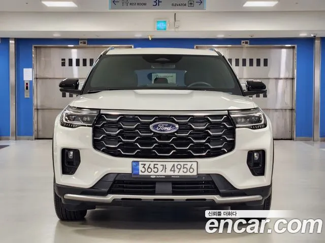 Ford Explorer Generation 6 — Фото автомобиля 3