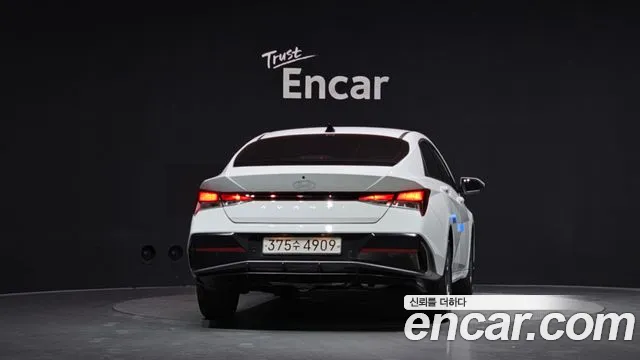 Hyundai Avante CN7 — Фото автомобиля 4