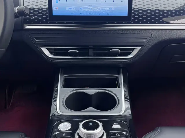 BYD Qin PLUS — Фото автомобиля 10