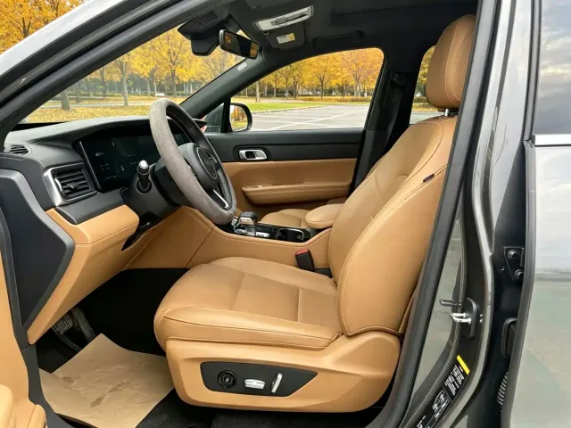 Li Auto ONE — Фото автомобиля 10