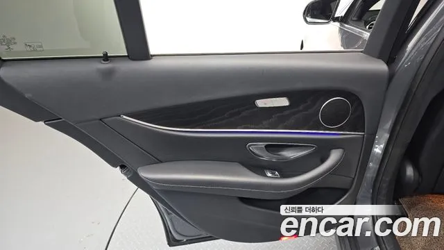 Mercedes-Benz E-Class W213 — Фото автомобиля 14