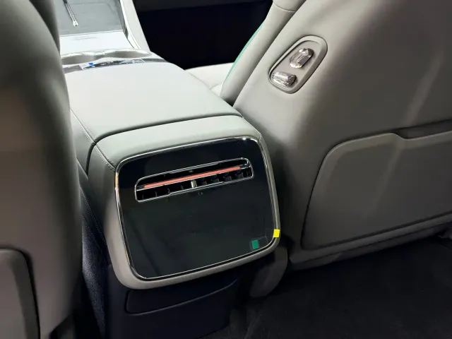 Denza Z9GT — Фото автомобиля 6