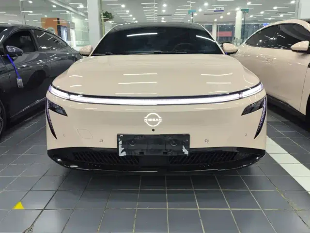Nissan N7 — Фото автомобиля 2