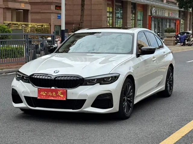 Фотография автомобиля — BMW 3 Series