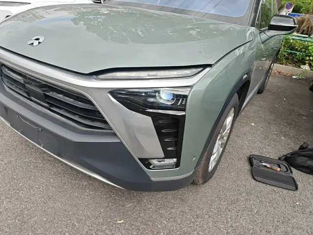 Nio ES8 — Фото автомобиля 23