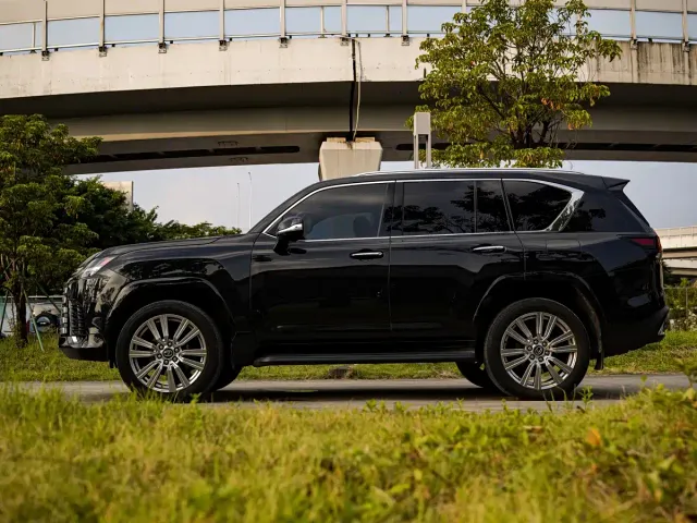 Lexus LX — Фото автомобиля 21